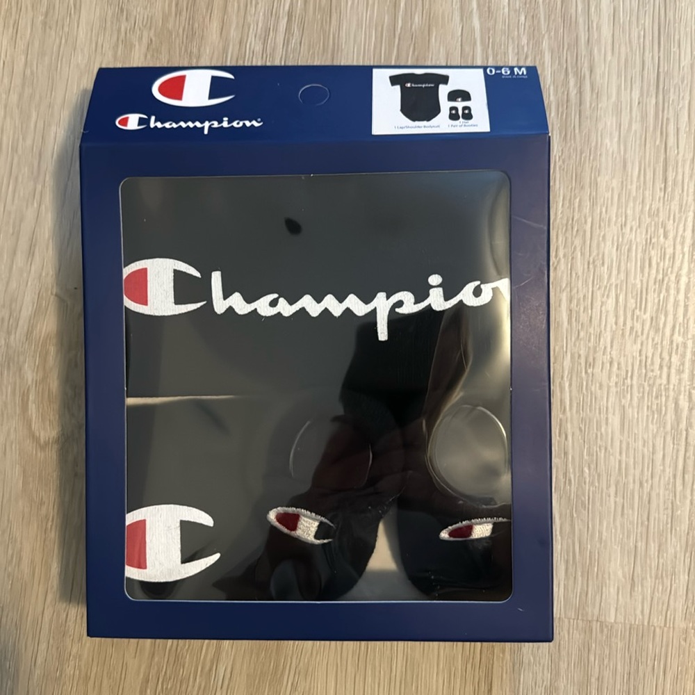 Champion Baby Set